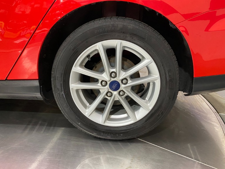 Used-2016-Ford-Focus-SE-FWD
