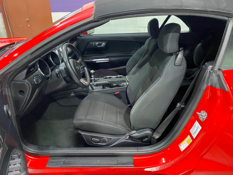 Used-2017-Ford-Mustang-Convertible-V6-RWD-Manual