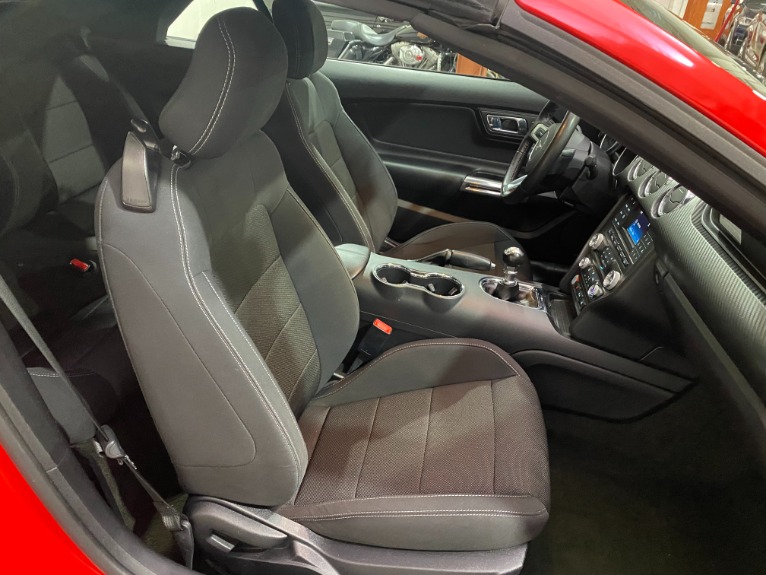 Used-2017-Ford-Mustang-Convertible-V6-RWD-Manual