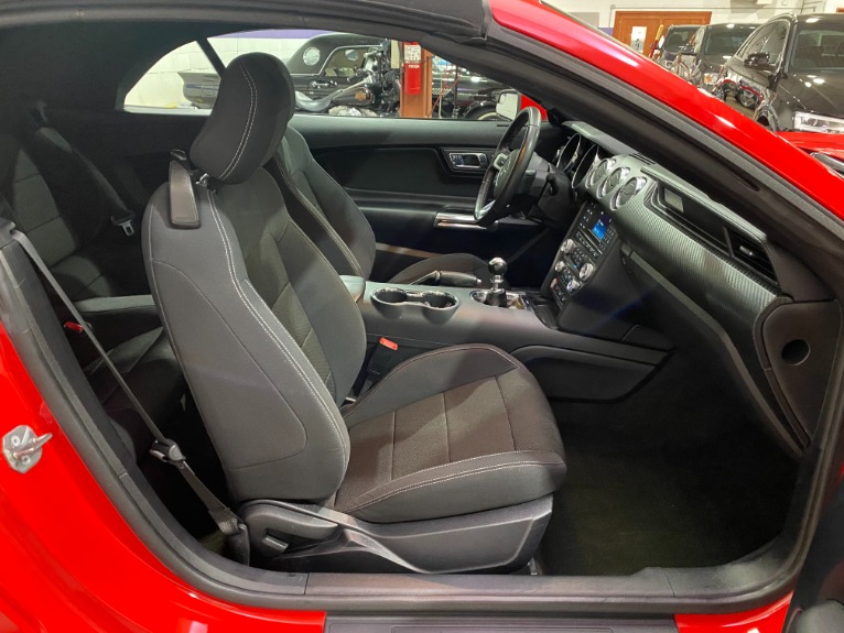 Used-2017-Ford-Mustang-Convertible-V6-RWD-Manual