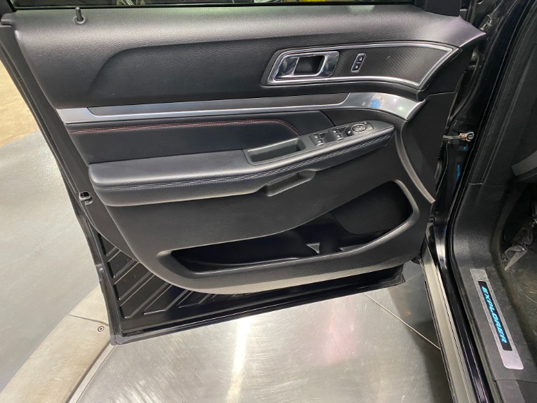 Used-2017-Ford-Explorer-Sport-AWD