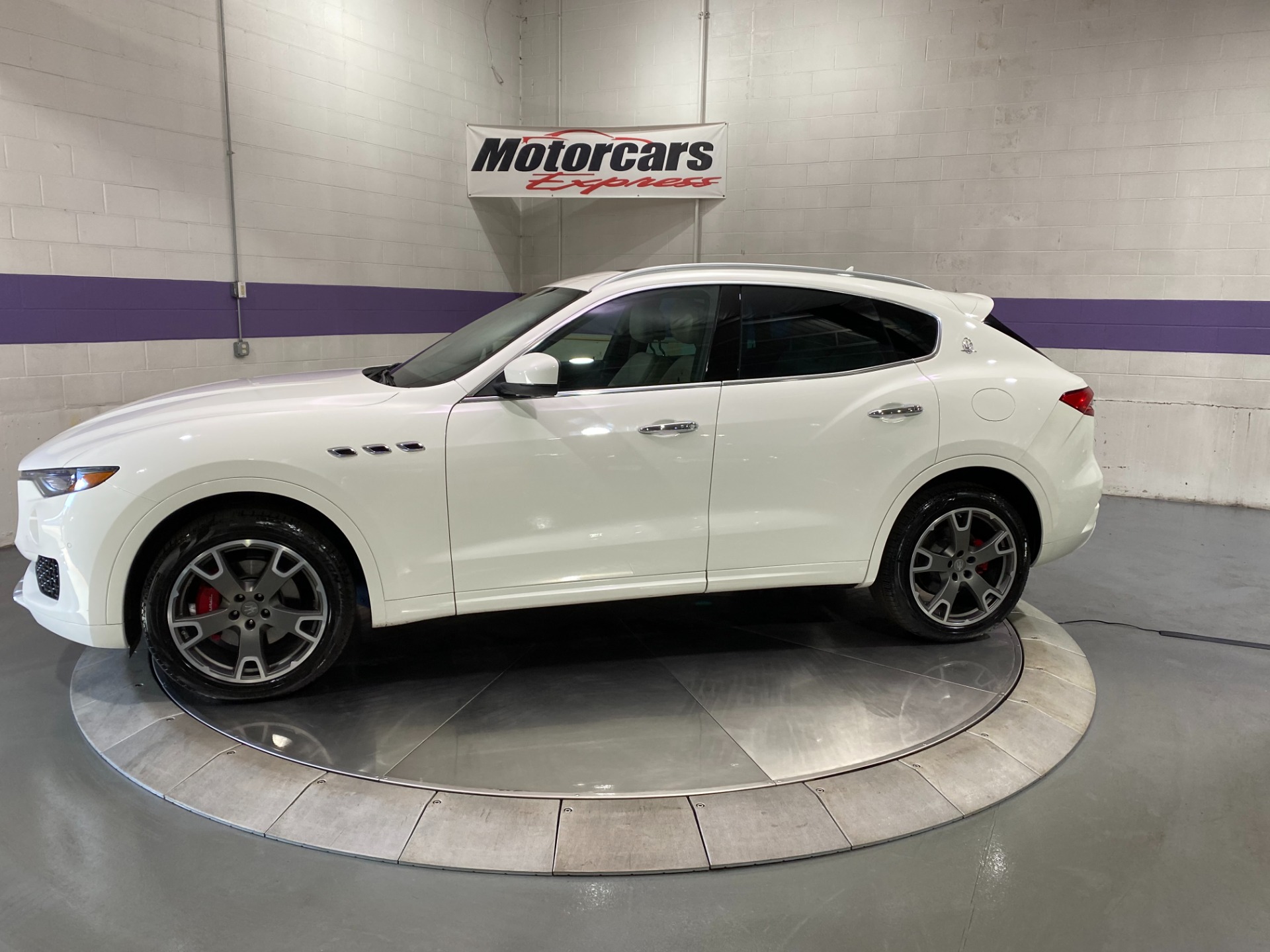 Used-2017-Maserati-Levante-AWD