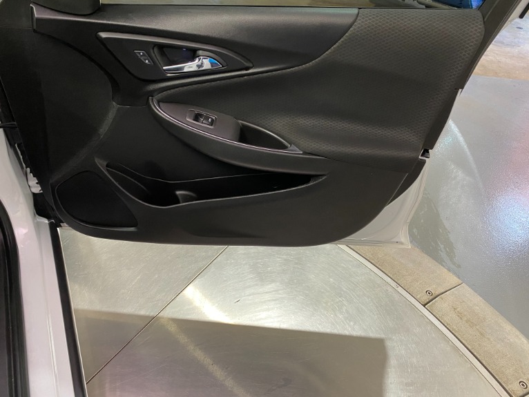 Used-2016-Chevrolet-Malibu-LT-FWD