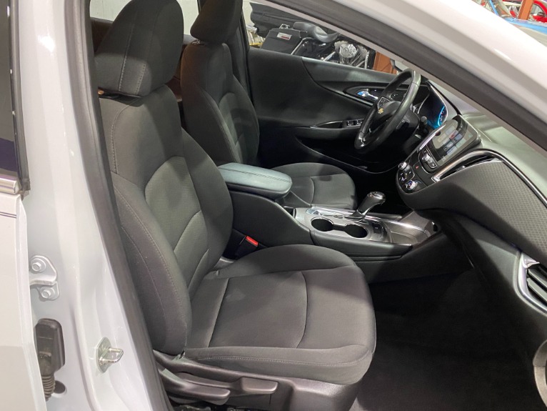Used-2016-Chevrolet-Malibu-LT-FWD