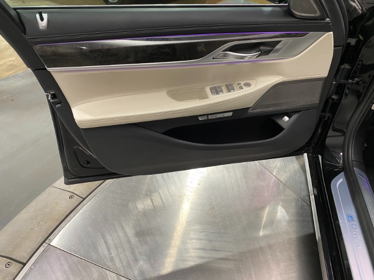 Used-2018-BMW-7-Series-740e-xDrive-iPerformance