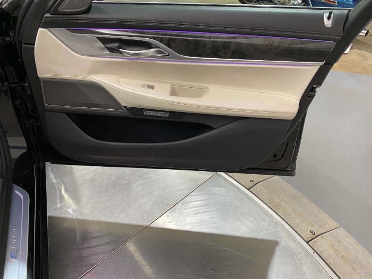Used-2018-BMW-7-Series-740e-xDrive-iPerformance