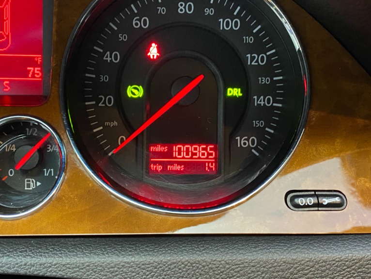 Used-2006-Volkswagen-Passat-36