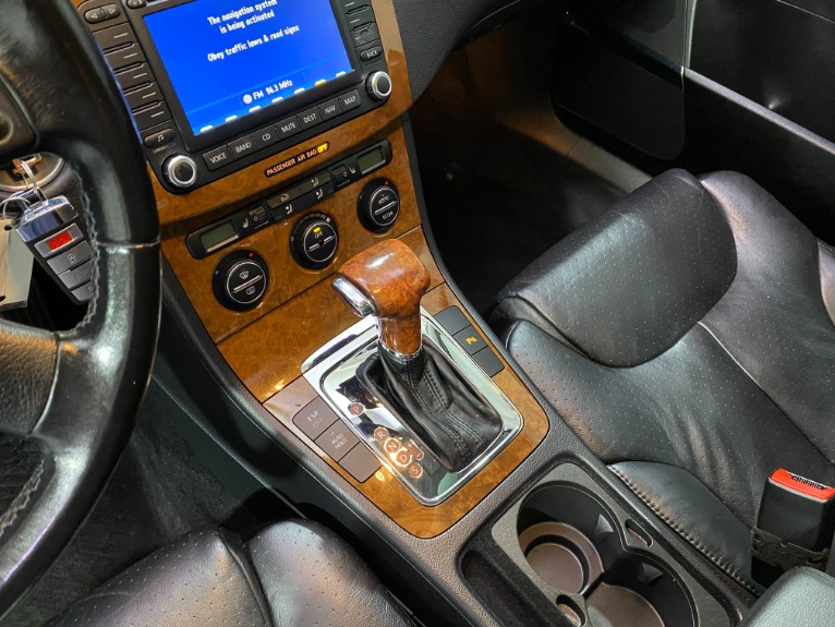 Used-2006-Volkswagen-Passat-36