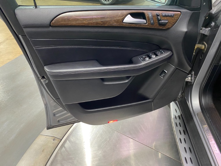 Used-2012-Mercedes-Benz-M-Class-ML-350