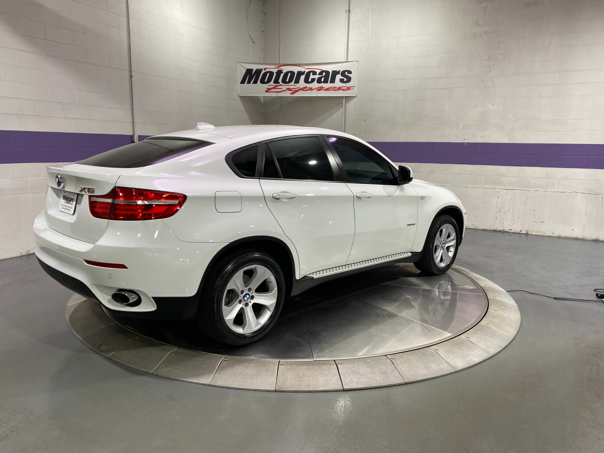 Used-2014-BMW-X6-xDrive35i