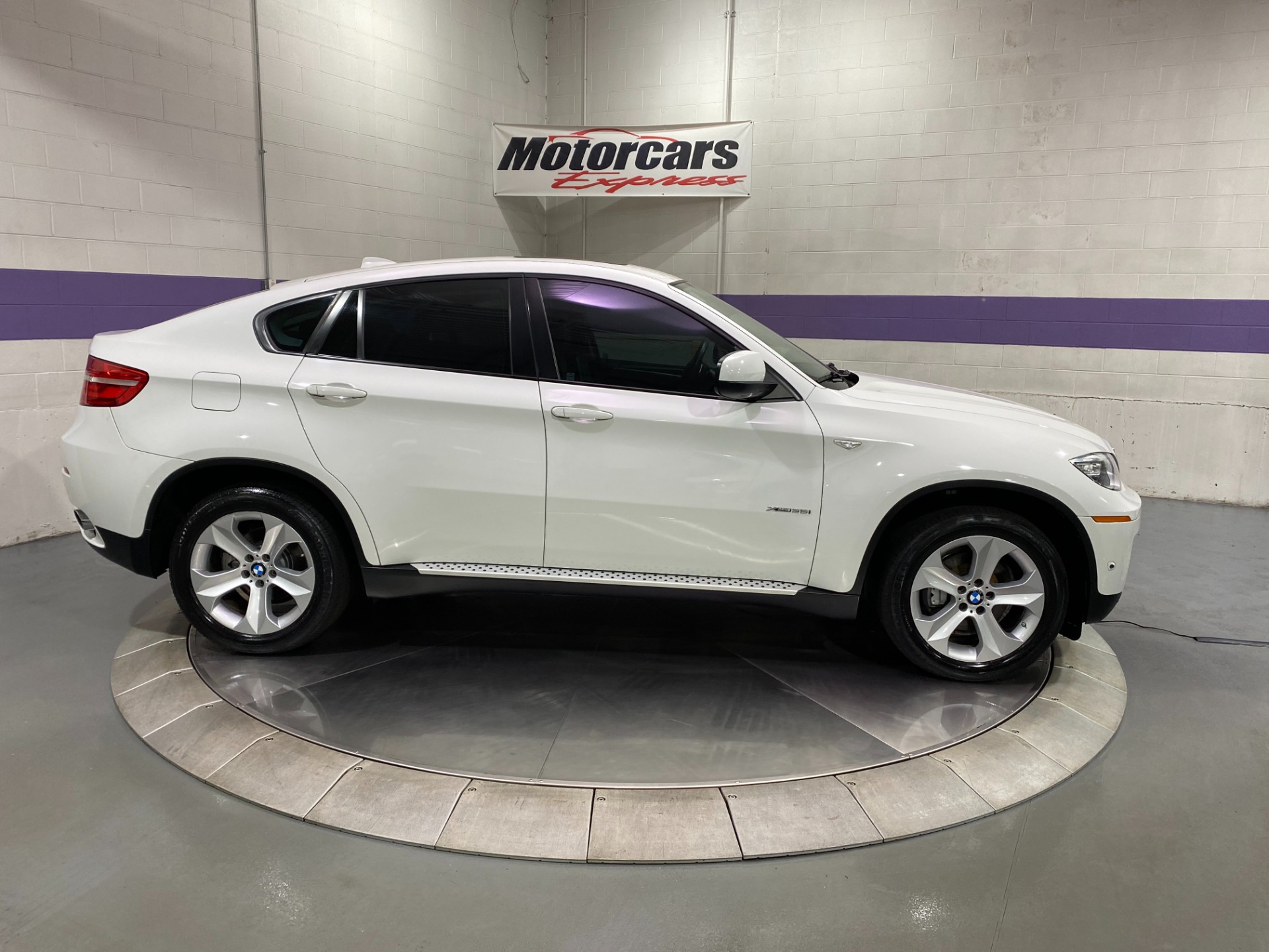 Used-2014-BMW-X6-xDrive35i