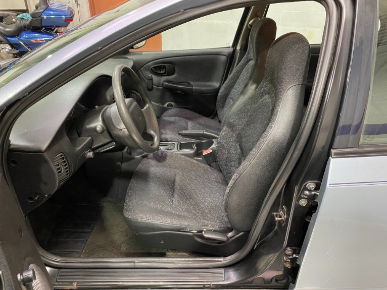 Used-2002-Saturn-S-Series-SL1