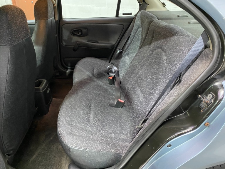Used-2002-Saturn-S-Series-SL1
