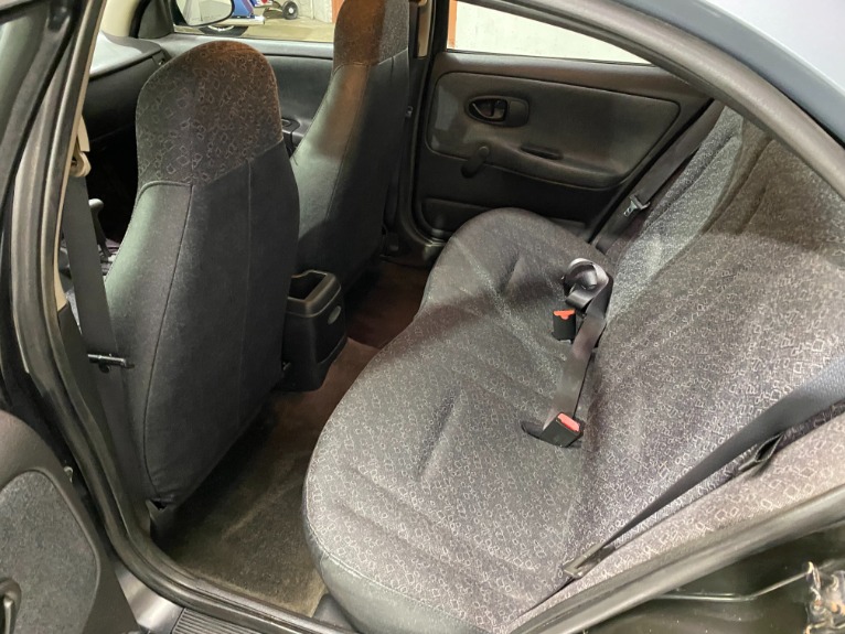 Used-2002-Saturn-S-Series-SL1