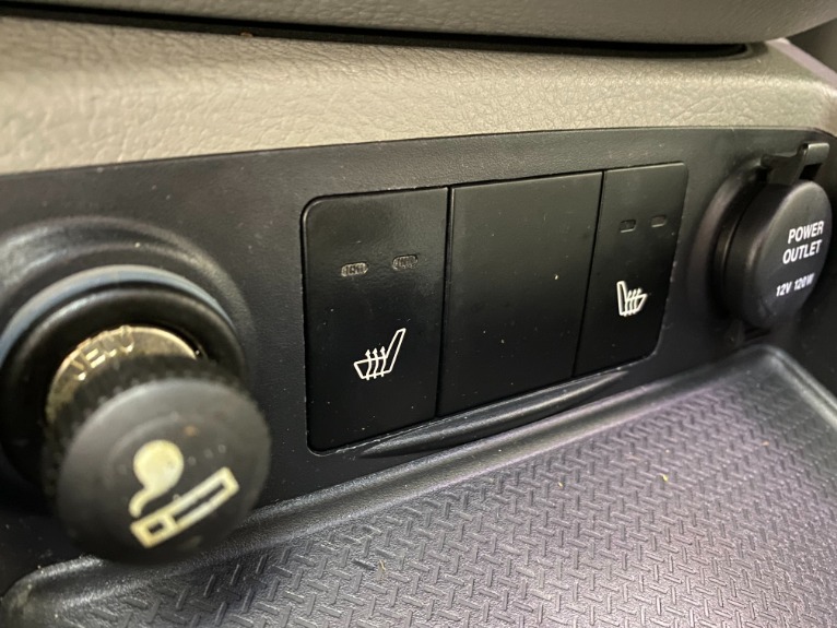 Used-2007-Hyundai-Santa-Fe-SE