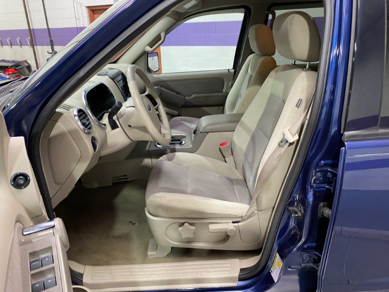 Used-2007-Ford-Explorer-XLT-W/-AdvanceTrac-RSC-RWD