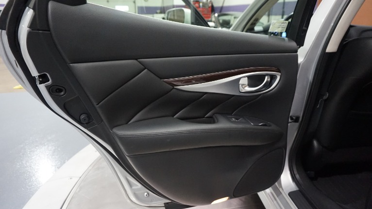 Used-2013-INFINITI-M37-x
