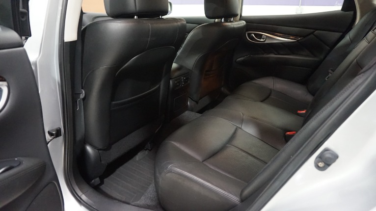 Used-2013-INFINITI-M37-x