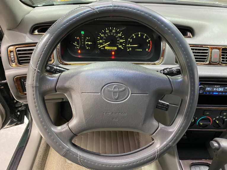 Used-2000-Toyota-Camry-LE