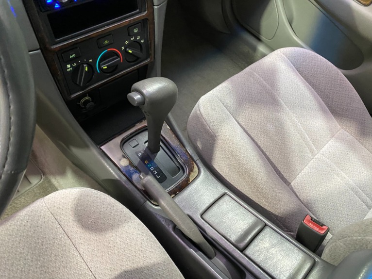 Used-2000-Toyota-Camry-LE