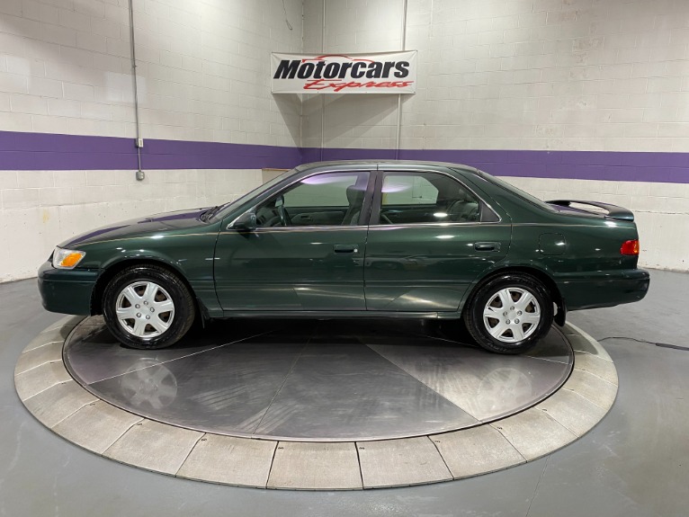 Used-2000-Toyota-Camry-LE