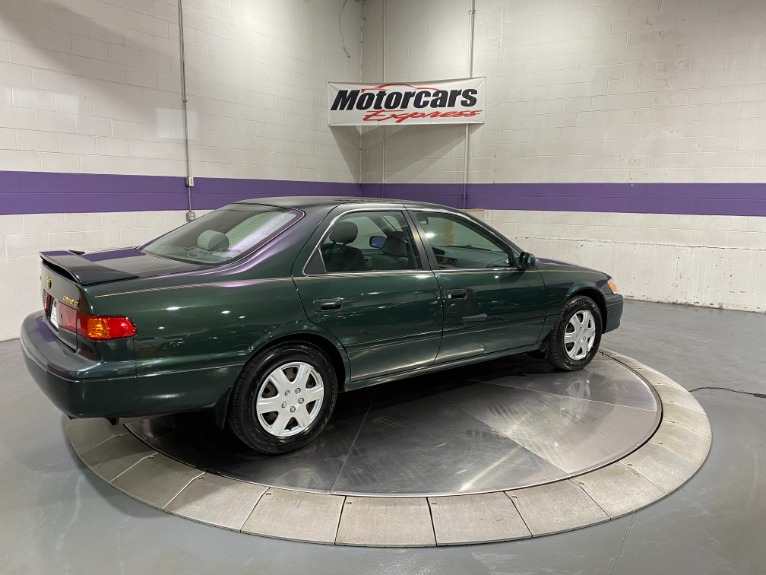 Used-2000-Toyota-Camry-LE