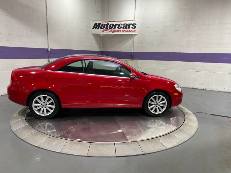 Used-2010-Volkswagen-Eos-Komfort