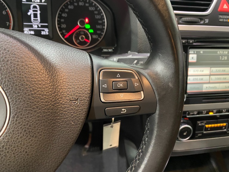 Used-2010-Volkswagen-Eos-Komfort
