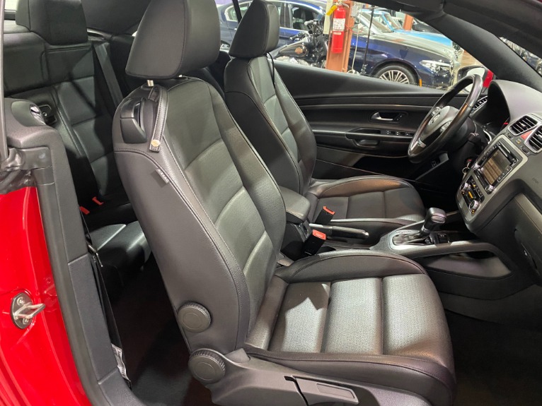 Used-2010-Volkswagen-Eos-Komfort