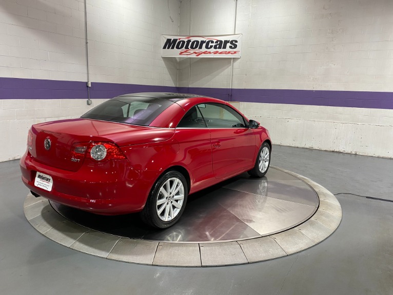 Used-2010-Volkswagen-Eos-Komfort