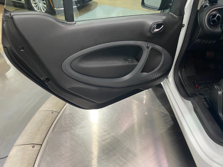 Used-2018-Smart-fortwo-electric-drive-pure-RWD