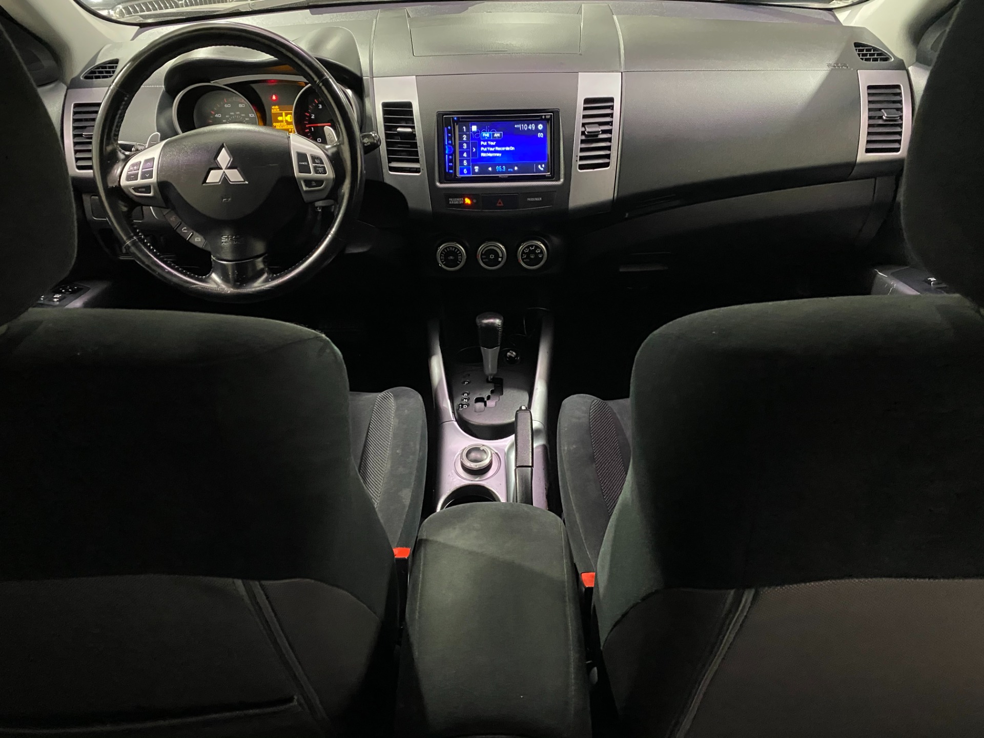 Used-2008-Mitsubishi-Outlander-XLS-AWD